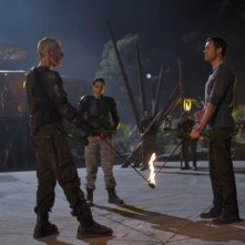 Terra Nova: Jason O'Mara e Stephen Lang nell'episodio Nightfall