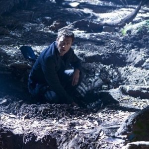 Terra Nova: Jason O'Mara nell'episodio Vs.
