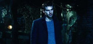 Theo James in una scena di Underworld: Il risveglio
