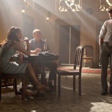 Jeremy Renner, Paula Patton e Simon Pegg in una scena di Mission: Impossible - Protocollo Fantasma