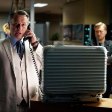 Michael Nyqvist in una scena di Mission: Impossible - Protocollo Fantasma insieme a Samuli Edelmann