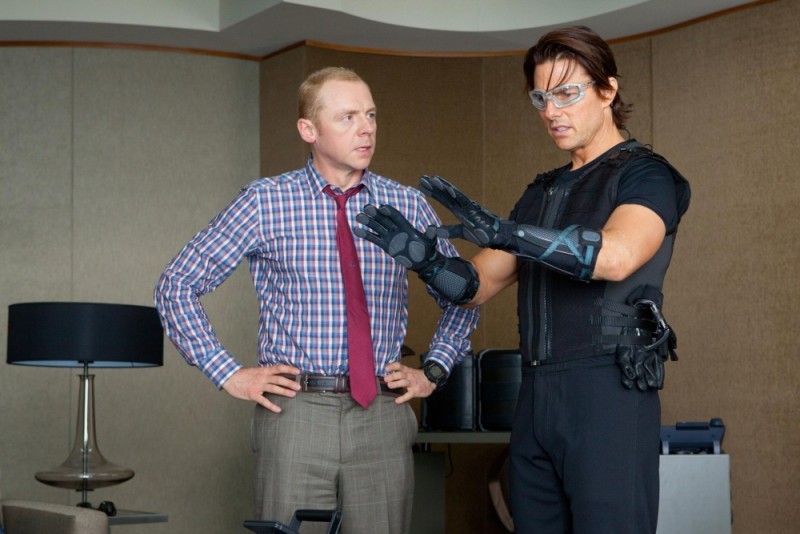 Simon Pegg e Tom Cruise in una scena di Mission: Impossible - Protocollo Fantasma