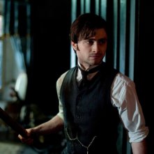 Daniel Radcliffe Armato Di Ascia In Una Scena Del Film The Woman In Black 223404