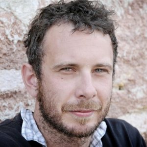 Il regista Alessandro Comodin in una bella foto promozionale del film