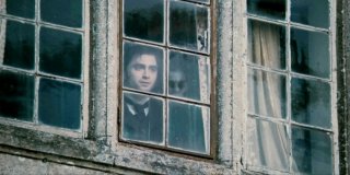 Un'inquietante immagine di Daniel Radcliffe tratta dal film The Woman in Black