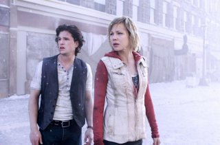 Adelaide Clemens insieme a Kit Harington in Silent Hill: Revelation 3D