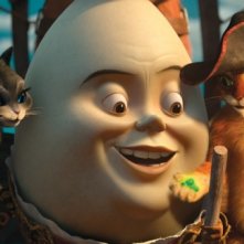 Il gatto con gli stivali: Kitty zampe di velluto, Humpty Dumpty e il gatto con gli stivali in una scena del film