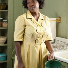 Viola Davis nei panni di Aibileen in una scena di The Help
