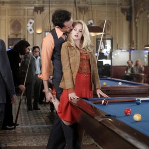 Ludivine Sagnier in una scena del film Les bien-aimés insieme a Paul Schneider