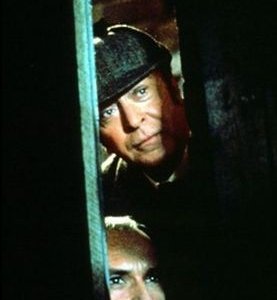 Michael Caine in Senza Indizio con Ben Kingsley