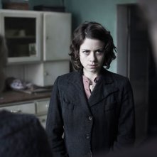 Alice Dwyer  in una scena di Die verlorene Zeit
