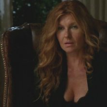 American Horror Story: Connie Britton in Rubber Man, episodio 8 della prima stagione