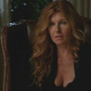 American Horror Story: Connie Britton in Rubber Man, episodio 8 della prima stagione