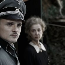 Florian Lukas e Susanne Lothar  in Die verlorene Zeit