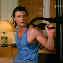 Patrick Cassidy in Che mi dici di Willy? - una drammatica scena del film