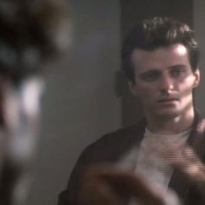 Aidan Quinn è Michael in Una gelata precoce (An Early Frost, 1985)