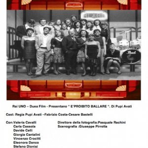 La locandina di E' proibito ballare