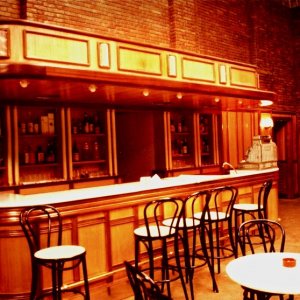 Particolare della scenografia di E' proibito ballare realizzata da Giuseppe Pirrotta