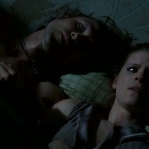 Kate Mara in American Horror Story (episodio Spooky Little Girl, prima stagione) con Michael Graziadei