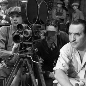 Jean Dujardin in una scena del dramma musicaleThe Artist