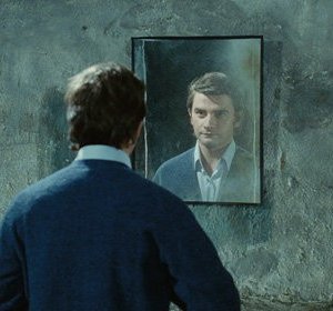 Pascal Cervo allo specchio in Dernière séance