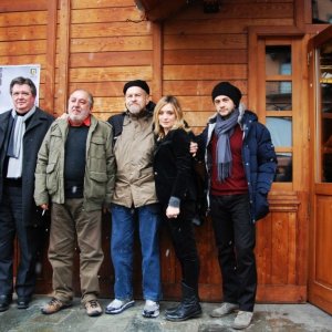 Foto della giuria di Courmayeur 2011 di fronte al Jardin de l'Ange