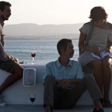 Luca Bizzarri e Paolo Kessisoglu in una scena di Immaturi - Il viaggio con Ambra Angiolini