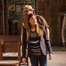 David Zayas, Jennifer Carpenter e Billy Brown in una scena dell'episodio Ricochet Rabbit