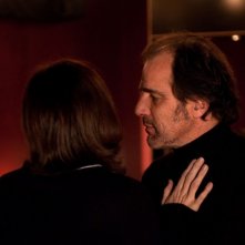 Frédéric Pierrot in una scena del film drammatico La chiave di Sara insieme a Kristin Scott Thomas