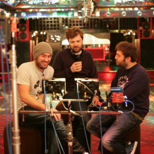 Il regista di Finalmente maggiorenni, Ben Palmer, insieme ai due sceneggiatori Iain Morris e Damon Beesley