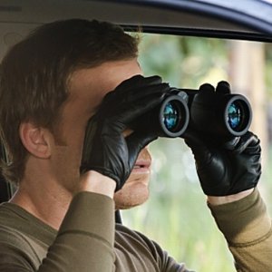 Michael C. Hall in una scena dell'episodio Ricochet Rabbit