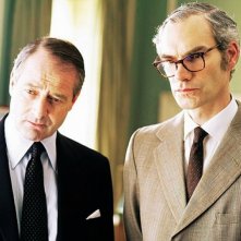 Iron Lady: Julian Wadham e Angus Wright in una scena del film