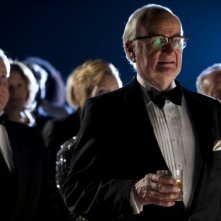 Jim Broadbent in una scena del film Iron Lady nei panni di Denis Thatcher