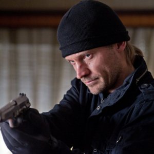 Nikolaj Coster-Waldau in un'immagine tratta dal film action Headhunters