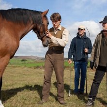 Steven Spielberg sul set di War Horse con Jeremy Irvine