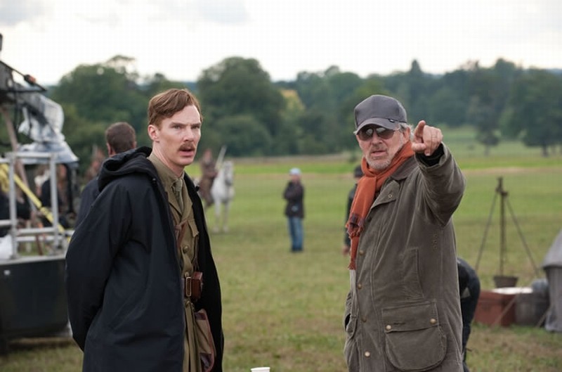 Steven Spielberg Insieme A Benedict Cumberbatch Sul Set Di War Horse 225786