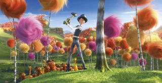 Alberi di pelouche in una scena del film Lorax - Il guardiano della foresta