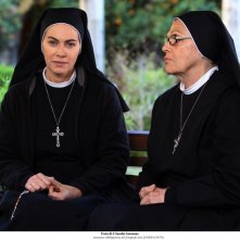 Elena Sofia Ricci e Valeria Fabrizi sul set della nuova fiction di Rai Uno, Che Dio ci aiuti