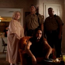 Hesher è stato qui: Joseph Gordon-Levitt in una scena del film insieme a Piper Laurie