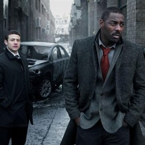 Idris Elba e Warren Brown a caccia di criminali nei vicoli di Londra in Luther