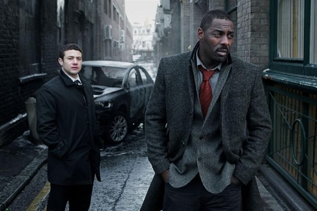 Idris Elba e Warren Brown a caccia di criminali nei vicoli di Londra in Luther