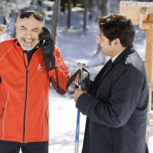Ivano Marescotti insieme a Dario Bandiera in una scena di Vacanze di Natale a Cortina