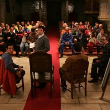 Aguasaltaspuntocom - un villaggio nella rete: João Tempera e Adriano Luz durante una riunione tra concittadini in chiesa