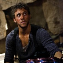 Terra Nova: Ashley Zukerman in una scena dell'episodio Within