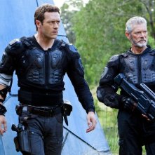 Terra Nova: Stephen Lang e Jason O'Mara in una scena dell'episodio Within
