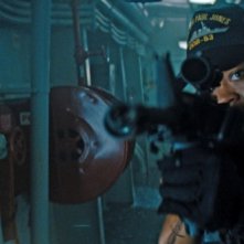 Battleship: Rihanna prende la mira in una scena del film