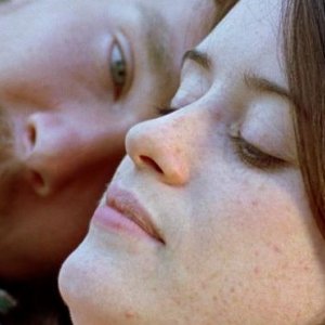 Benedict Cumberbatch e Claire Foy in Wreckers.