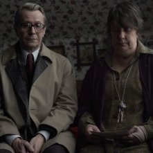 Gary Oldman In Una Scena Del Film La Talpa Insieme A Kathy Burke 226477