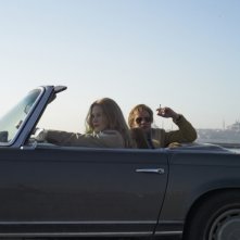 La talpa: Svetlana Khodchenkova in una scena del film con Tom Hardy