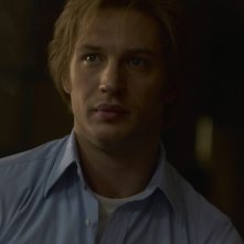 La talpa: Tom Hardy in un bel primo piano tratto dal film